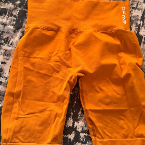 Dynamic shorts - Picture 3 of 4